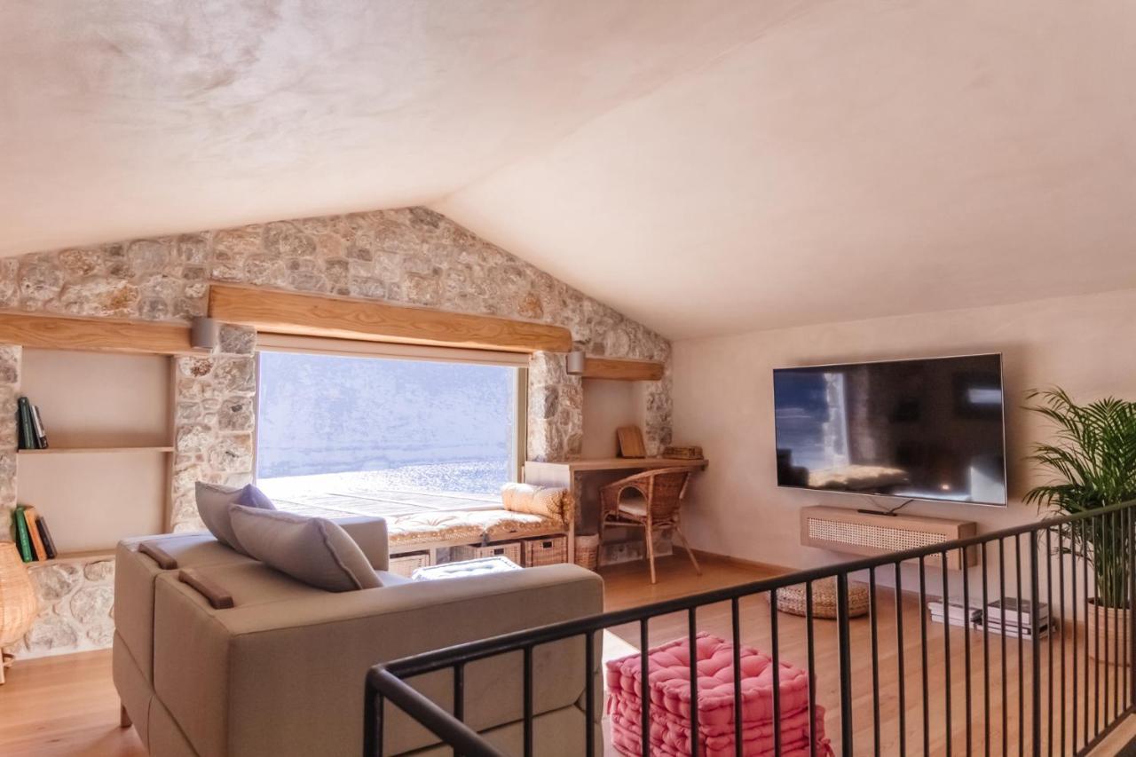 Petra Boutique Villas Arginonda Esterno foto